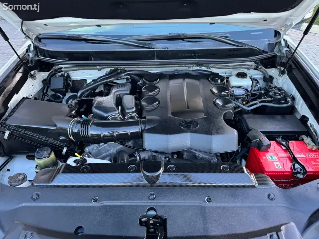Toyota Land Cruiser Prado 2017 · 4.0 AT