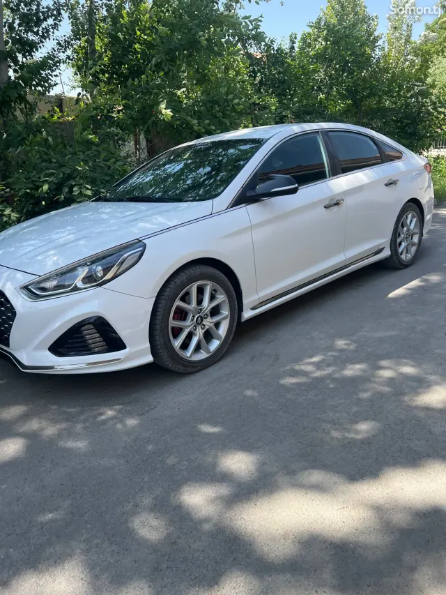 Hyundai Sonata 2018 · 2.0 AT