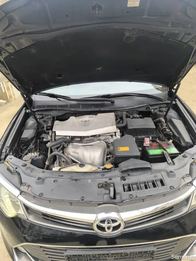 Toyota Camry 2015 · 2.0 AT