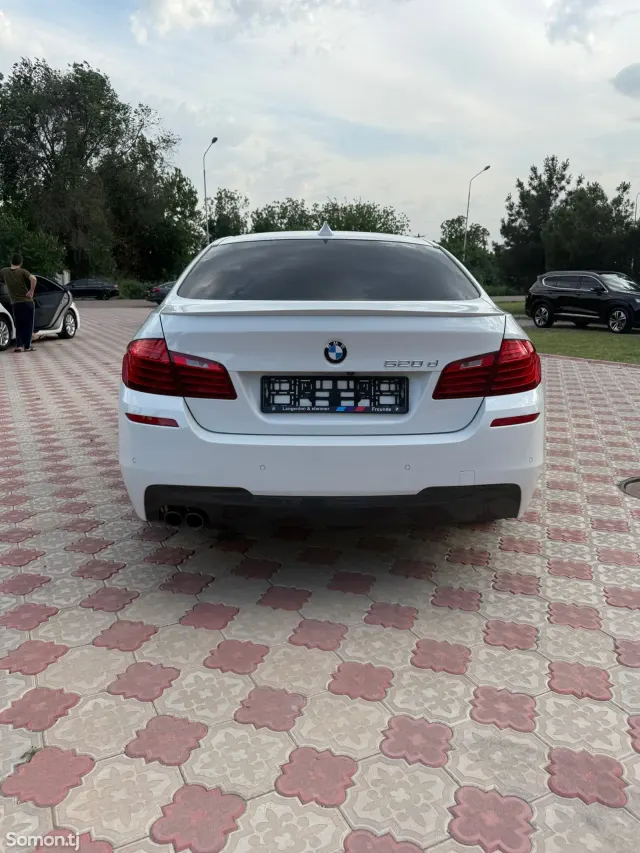BMW 5 series 2016 · 2.0 AT
