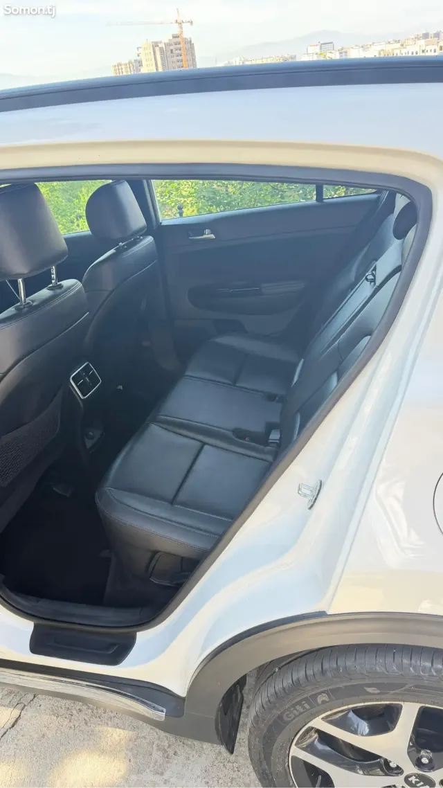 Kia Sportage 2015 · 2.0 AT