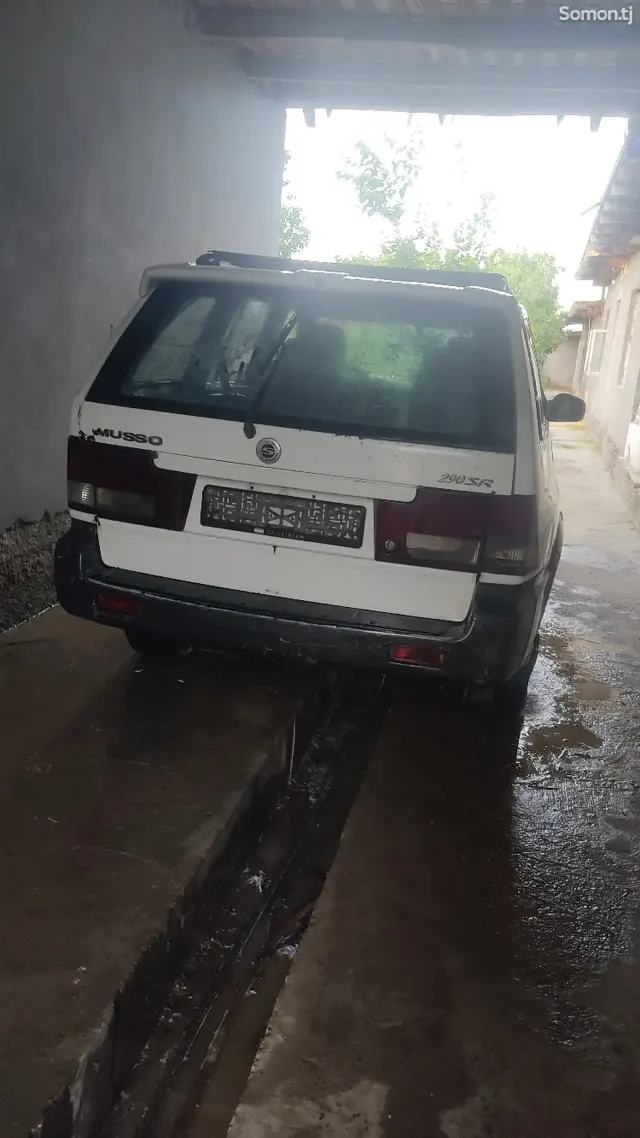 Ssang Yong Musso 2000 · MT