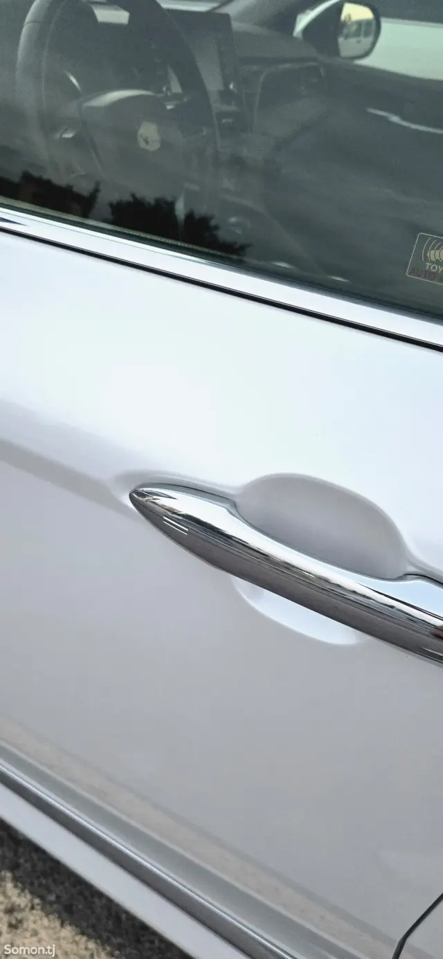 Toyota Camry 2018 · 2.5 AT