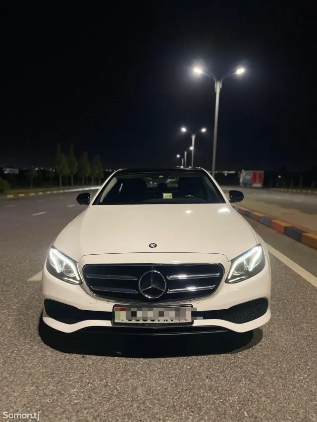 Mercedes-Benz E class 2016 · 2.0 AT
