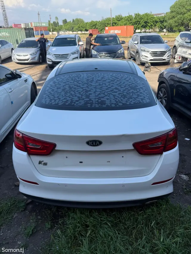 Kia K5 2014 · 2.0 AT