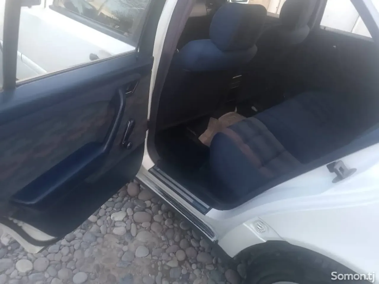 Mercedes-Benz C class 1995 · 1.9 MT