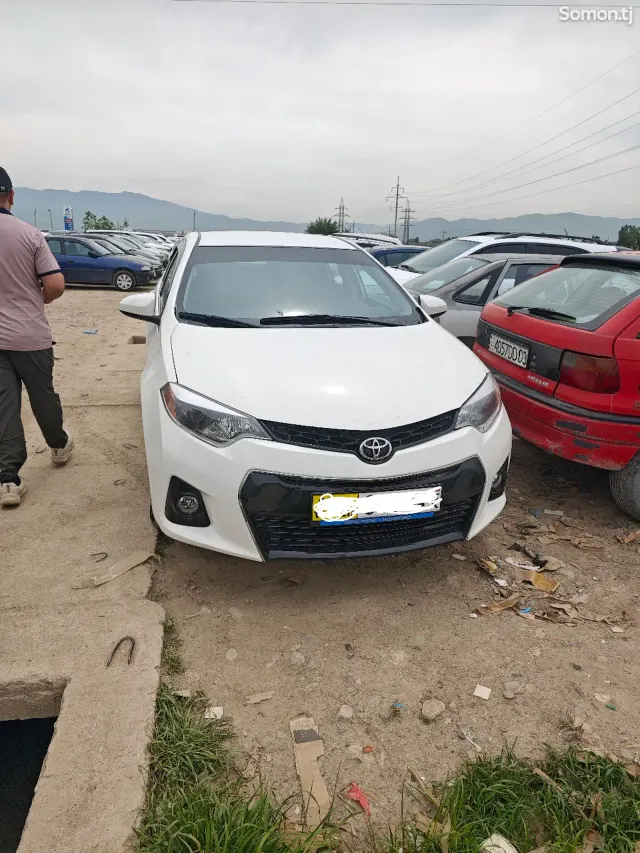 Toyota Corolla 2014 · 1.8 AT