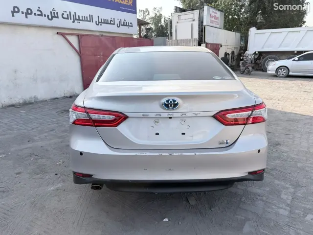 Toyota Camry 2018 · 2.5 AT