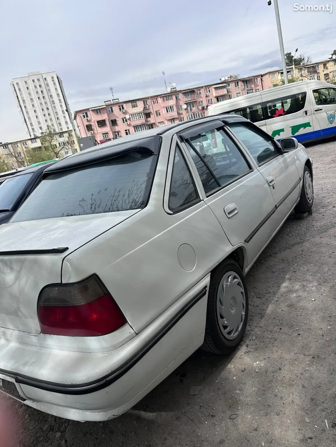 Daewoo Nexia 1996 · 1.6 MT