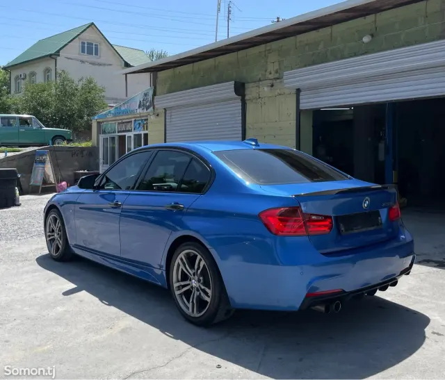 BMW 3 series 2016 · 2.0 AT