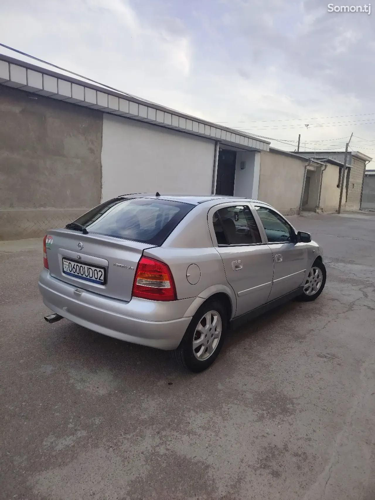 Opel Astra G 2000 · 1.6 MT