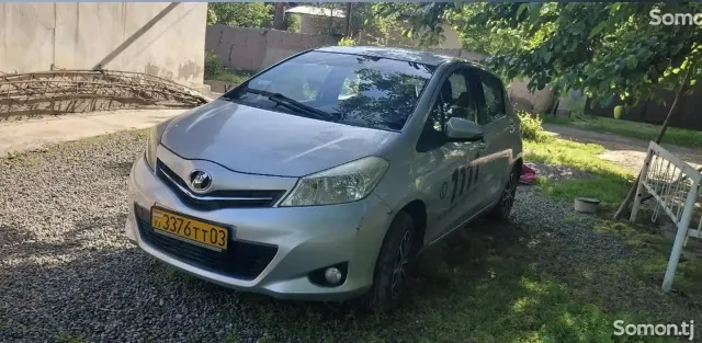 Toyota Vitz 2011 · 1.1 AT