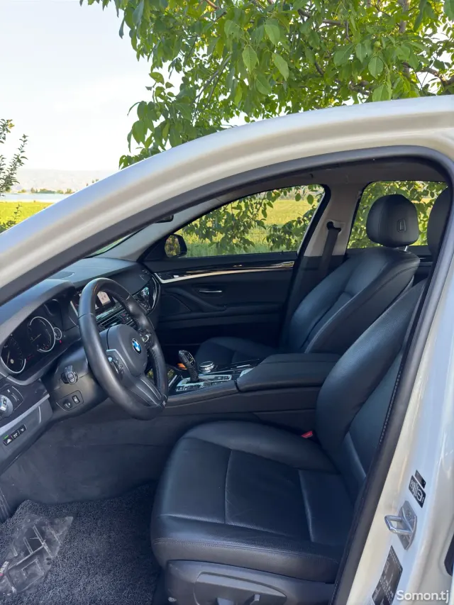 BMW 5 series 2016 · 2.0 AT