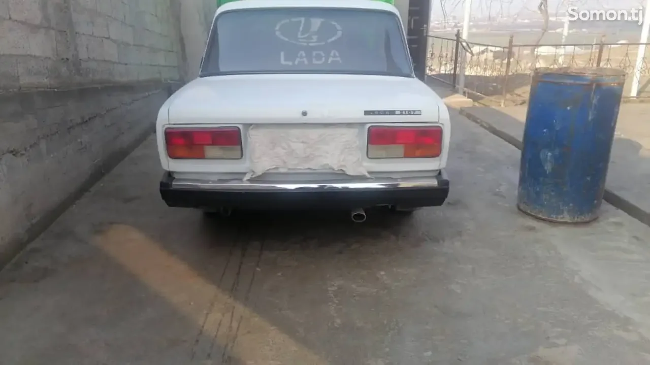 Lada (ВАЗ) 2107 2003 · 1.5 MT