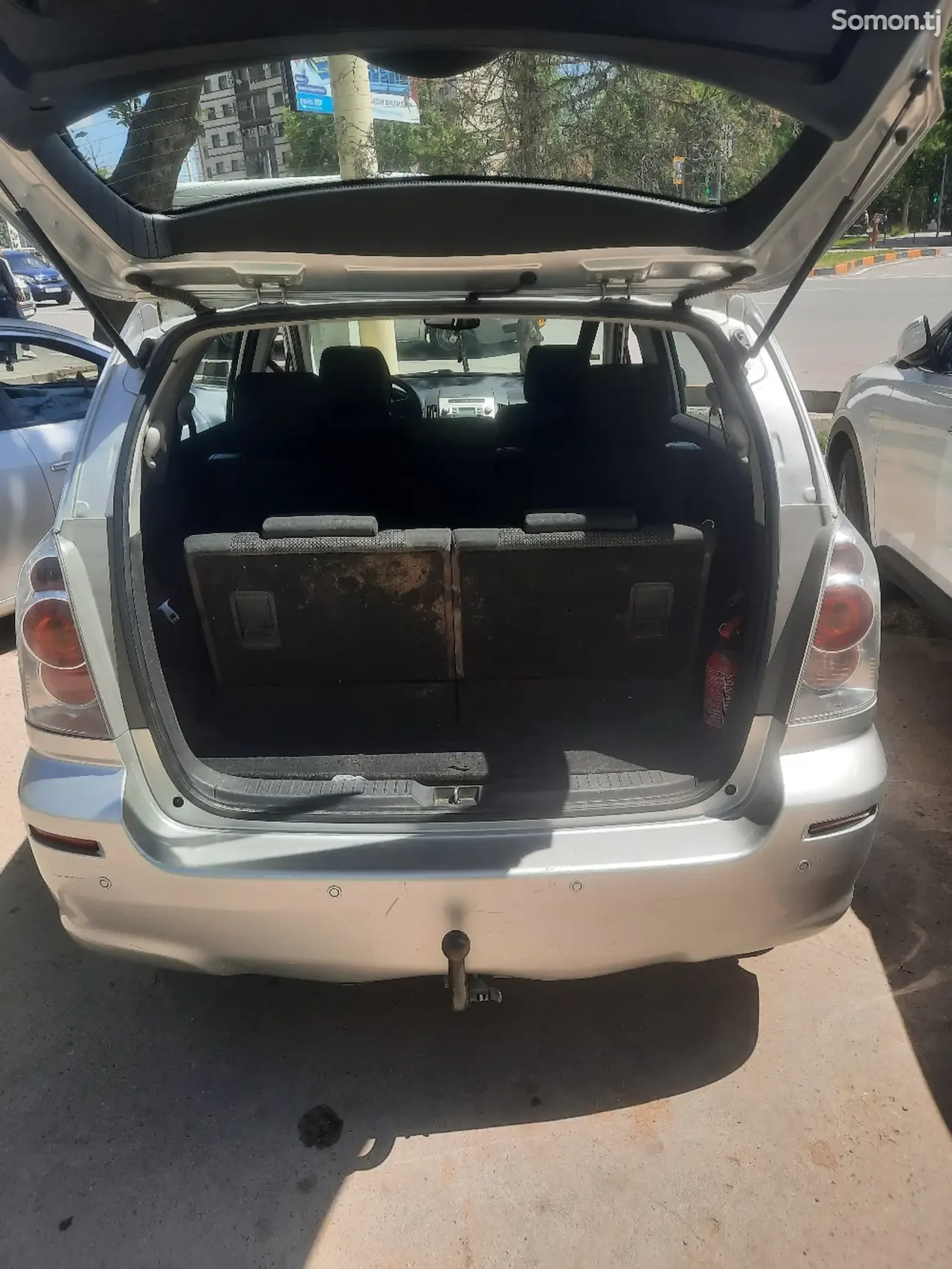 Toyota Verso 2006 · 2.2 MT