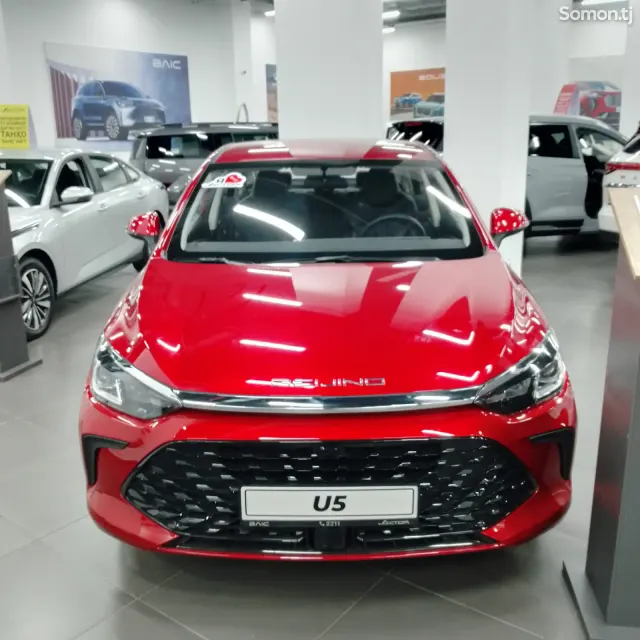 BAIC U5 Plus 2025 · AT