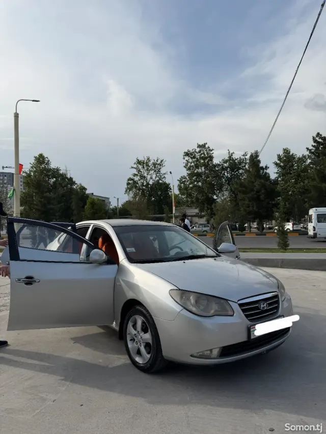 Hyundai Avante 2008 · 1.6 AT