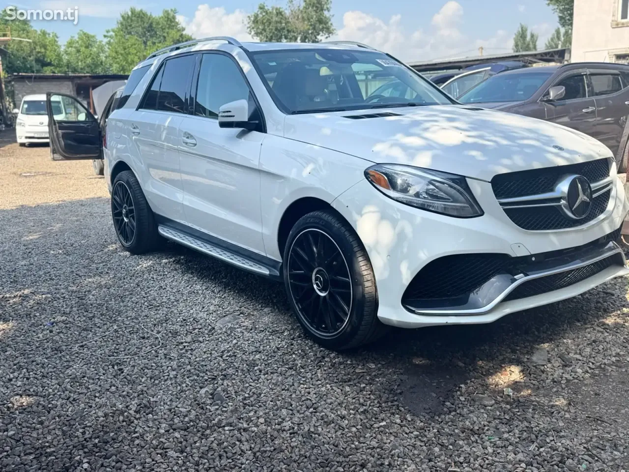 Mercedes-Benz GLE class 2017 · 3.5 AT