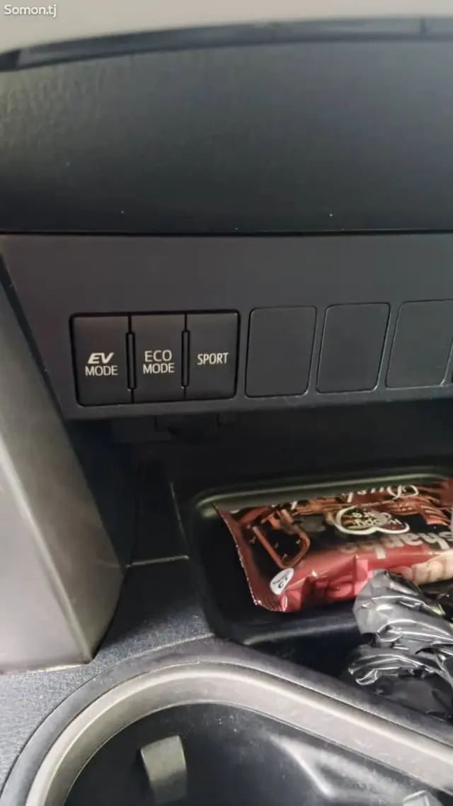 Toyota RAV 4 2016 · 2.5 AT