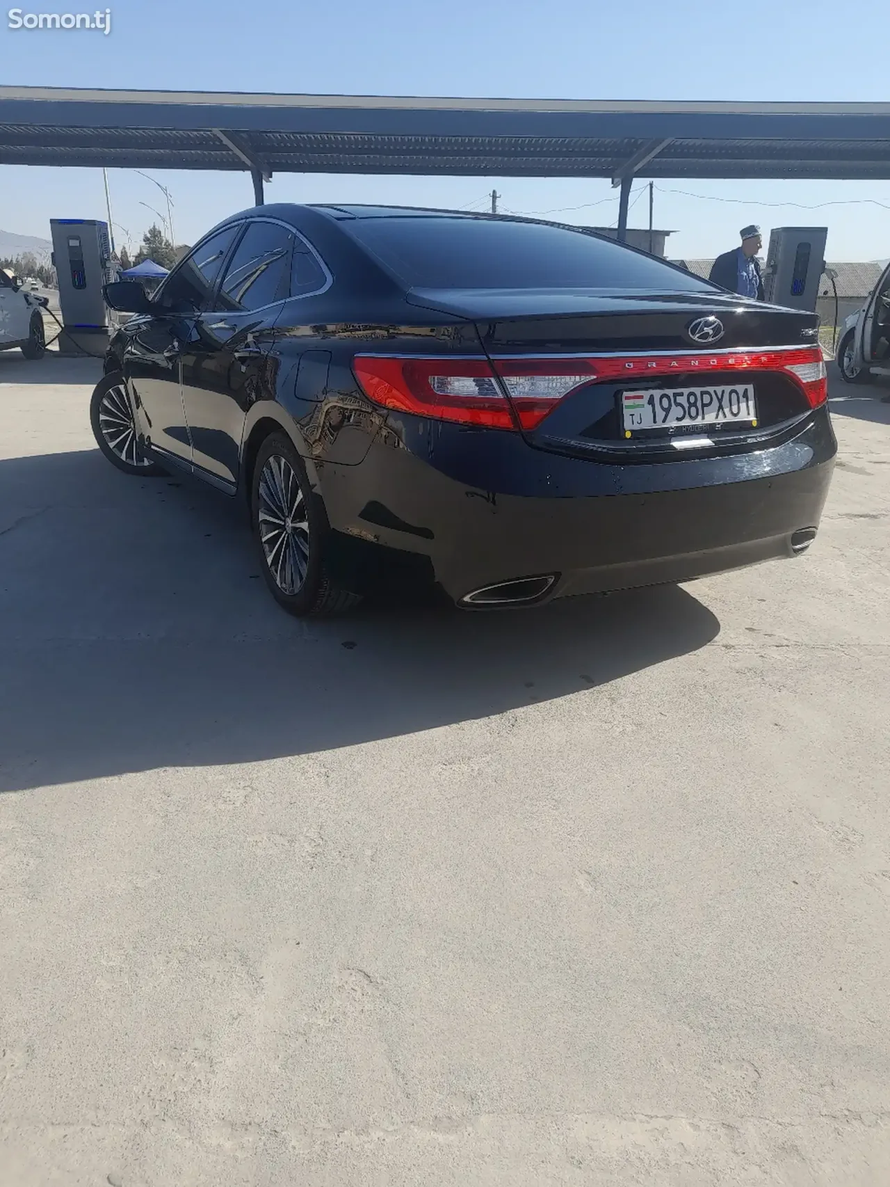 Hyundai Grandeur 2014 · 2.4 AT