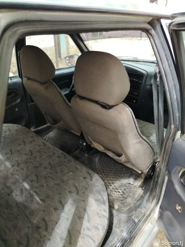 Lada (ВАЗ) 2115 2004 · 1.5 MT
