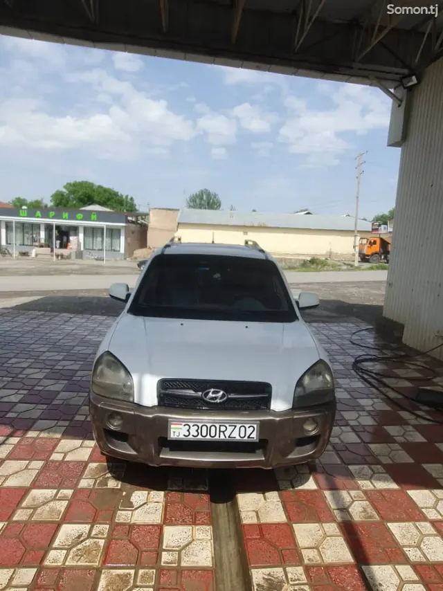Hyundai Tucson 2005 · 2.0 AT