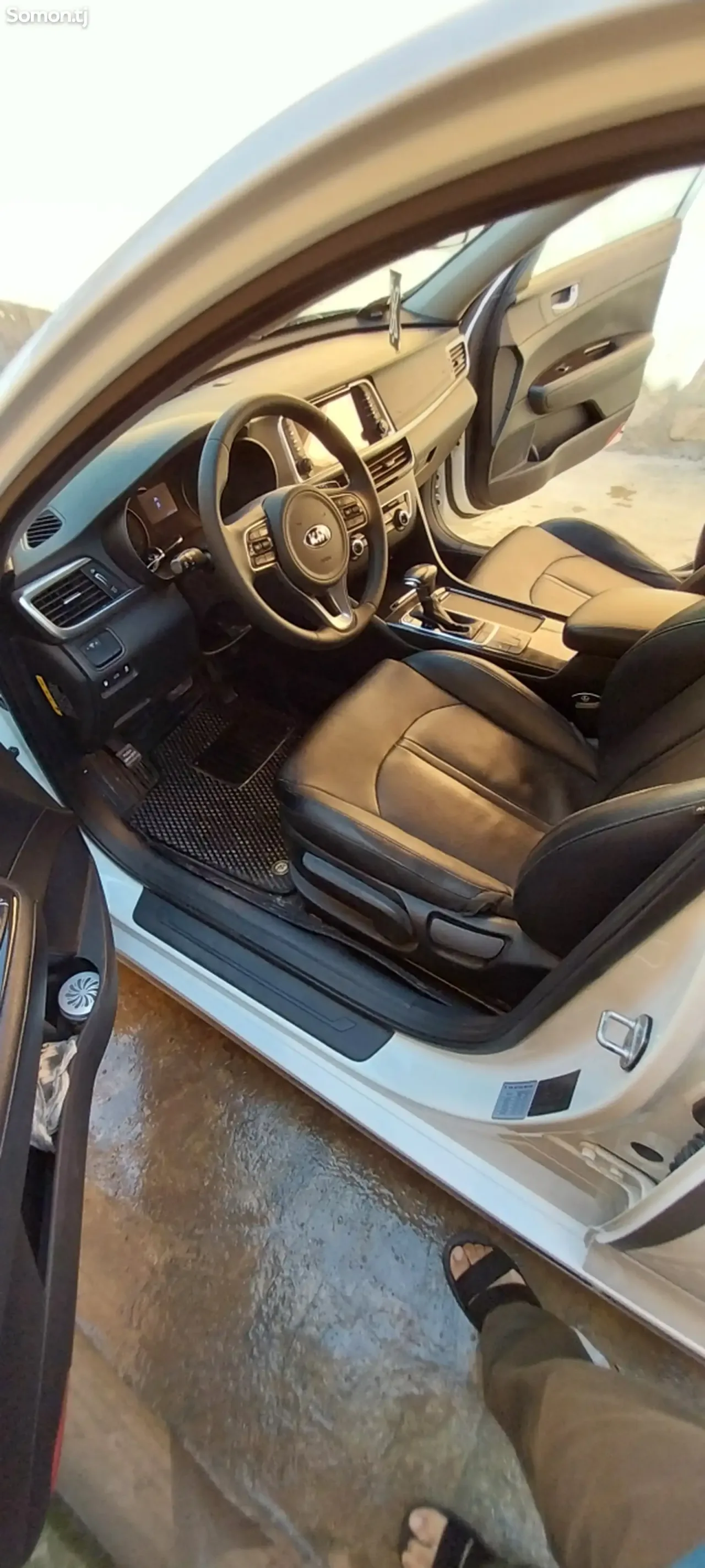 Kia K5 2015 · 2.0 AT