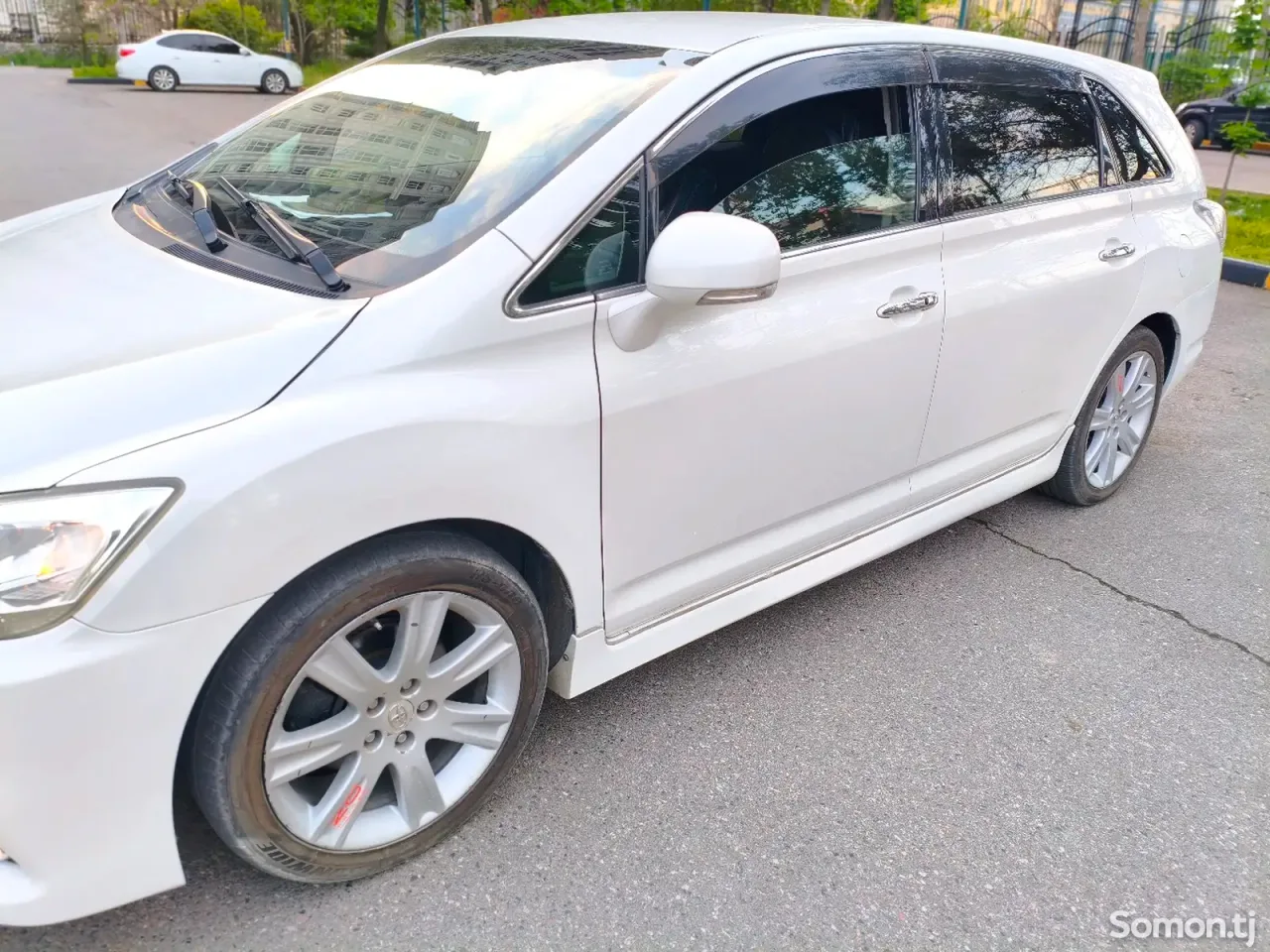 Toyota Mark X ZiO 2009 · 2.4 CVT
