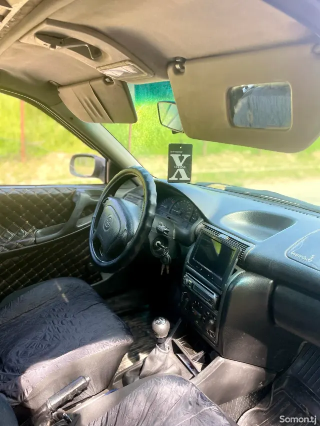 Opel Astra F 1995 · 1.6 MT