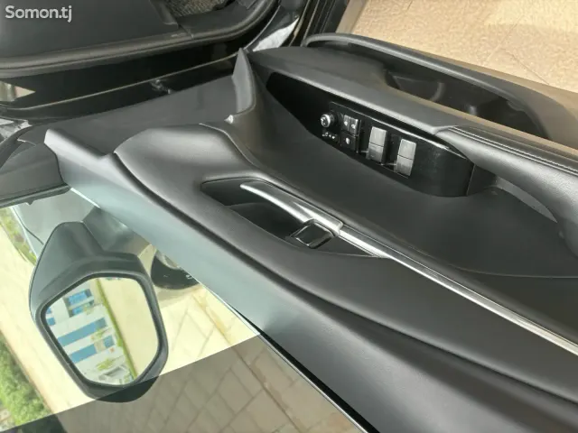 Toyota Camry 2025 · 2.0 AT