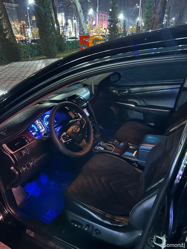 Toyota Camry 2017 · 2.5 AT