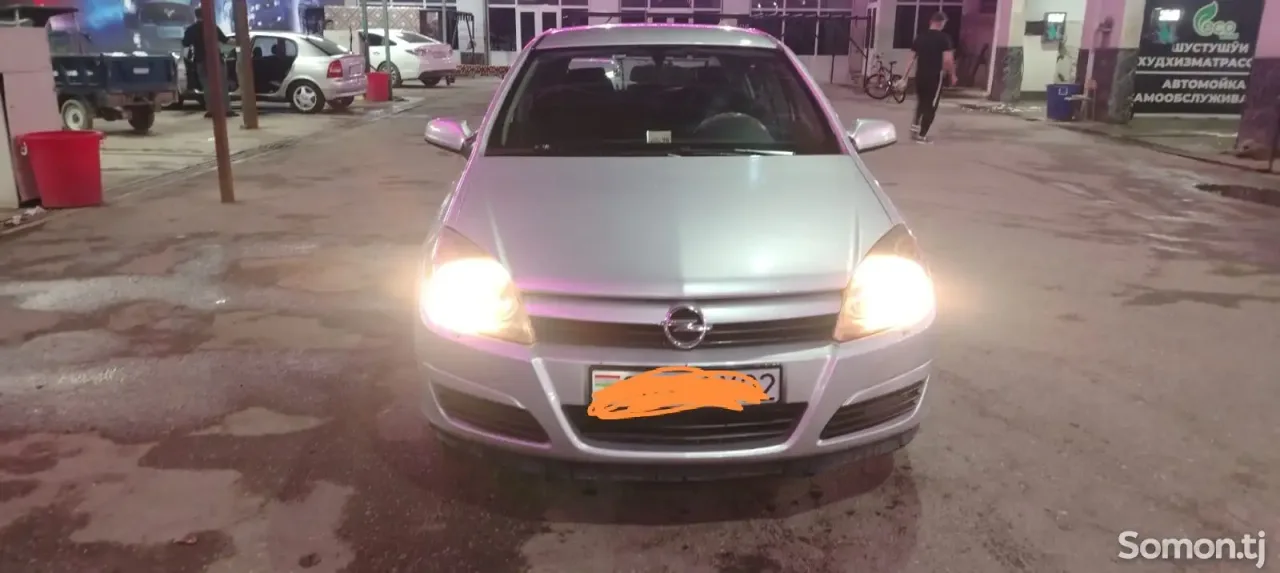Opel Astra H 2005 · 1.8 AT