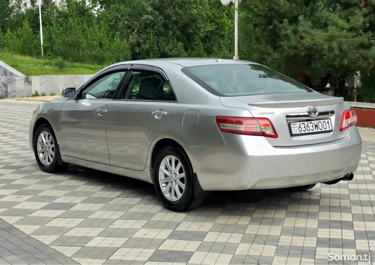 Toyota Camry 2011 · 2.5 AT