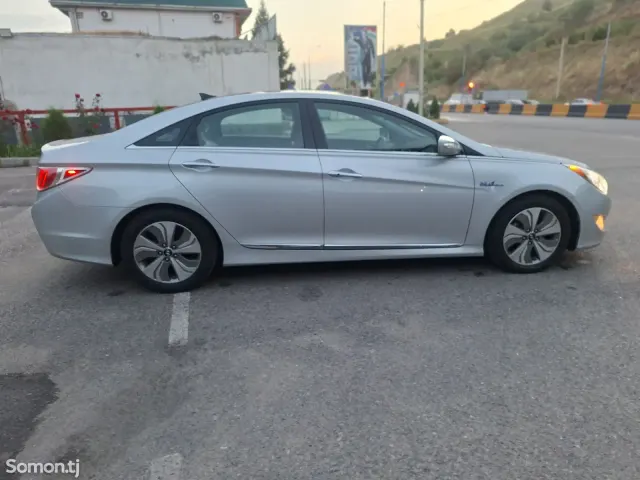 Hyundai Sonata 2014 · 2.0 AT