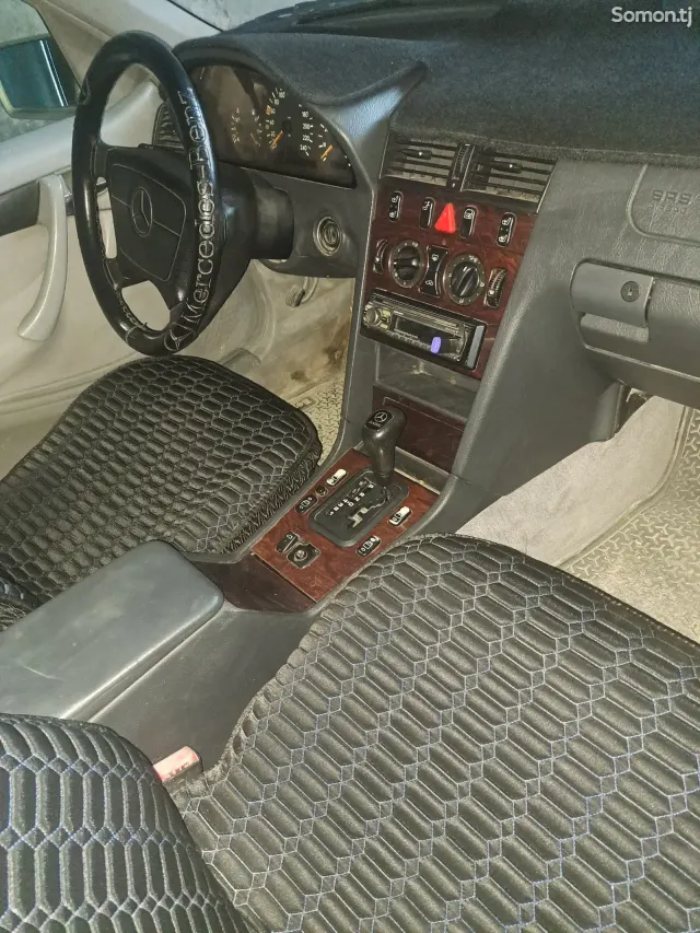 Mercedes-Benz C class 1998 · 2.0 AT