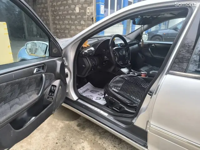 Mercedes-Benz C class 2002 · 2.0 AT