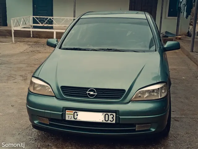 Opel Astra G 2000 · 1.8 MT