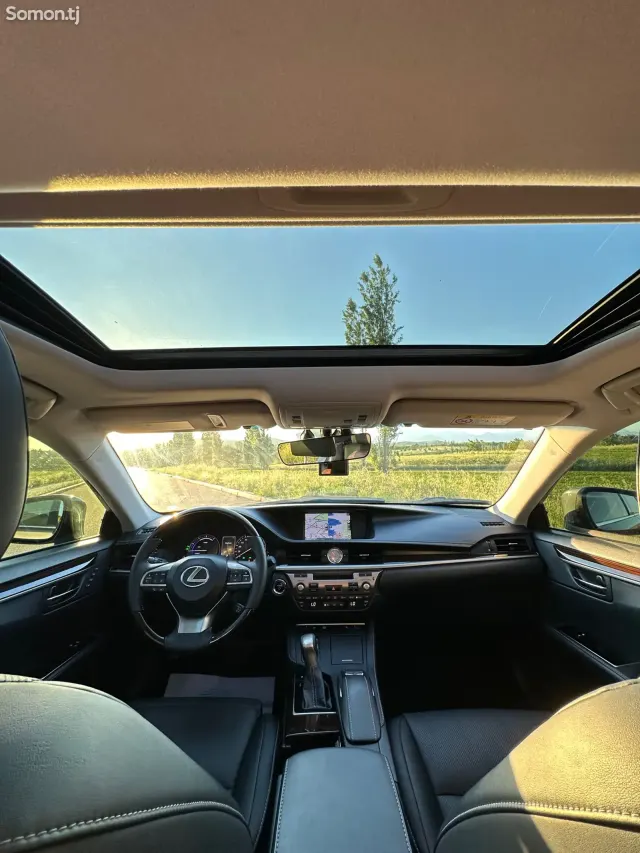 Lexus ES series 2016 · 3.0 AT