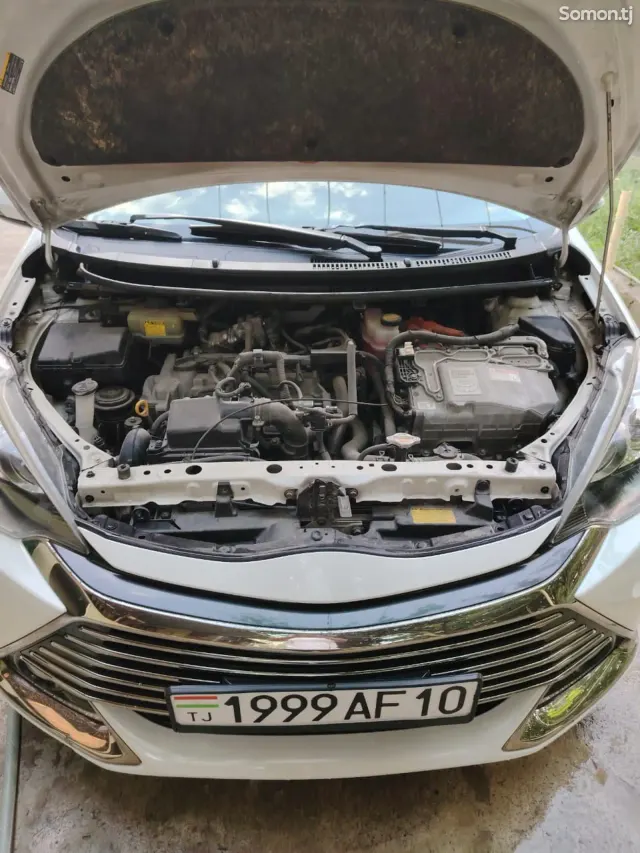 Toyota Aqua 2014 · 1.5 AT
