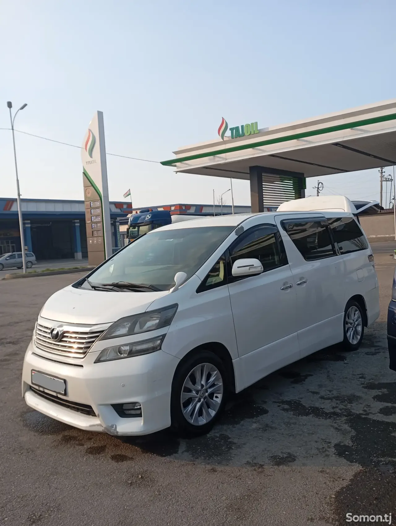 Toyota Vellfire 2014 · 2.4 AT
