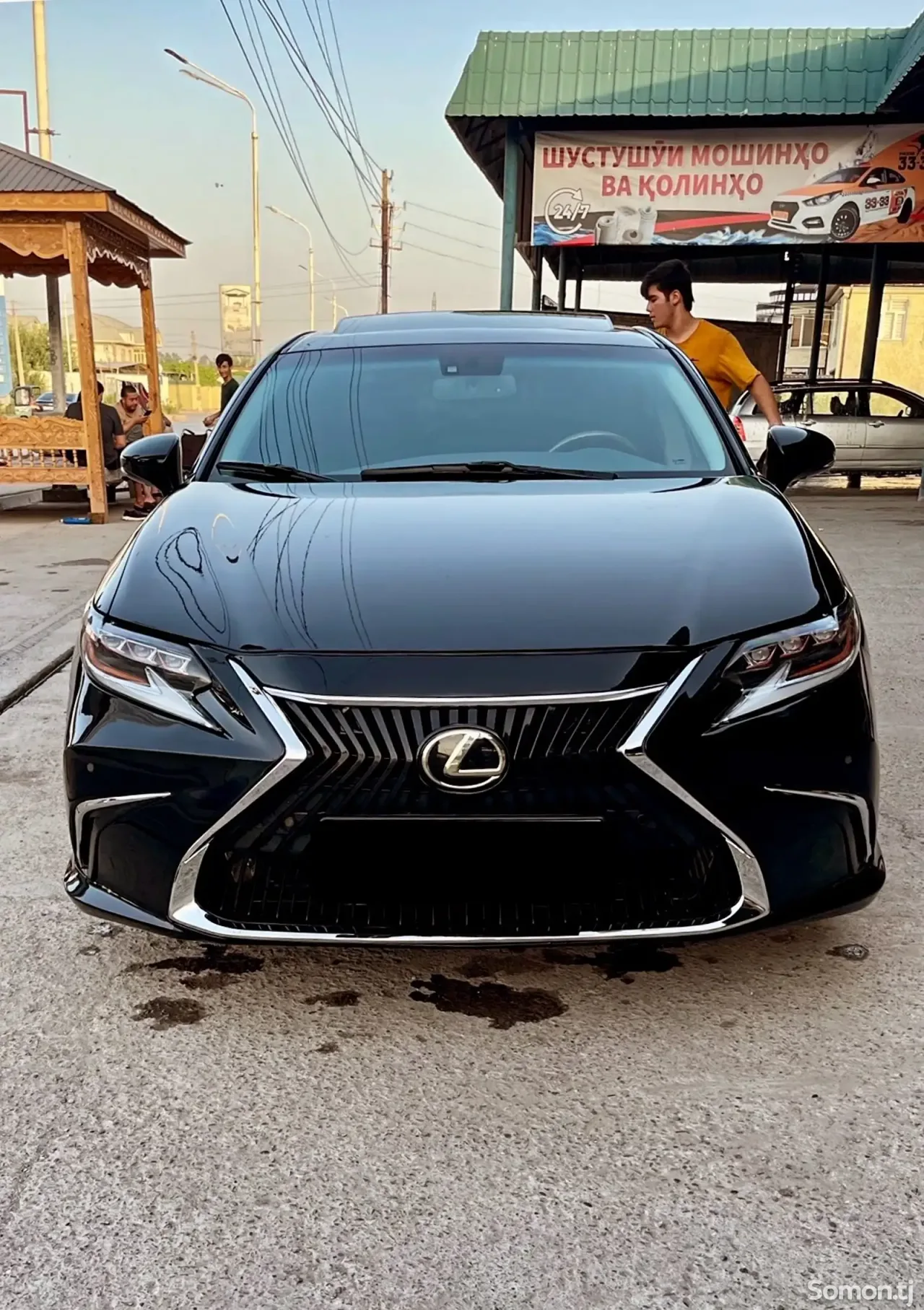 Lexus ES series 2013 · 3.5 AT