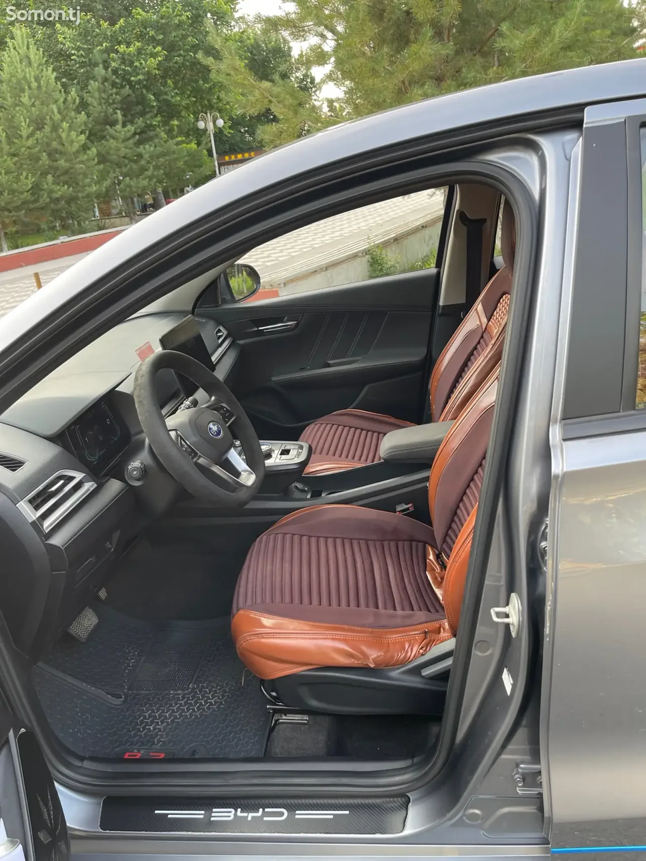 BYD E2 2022 · AT