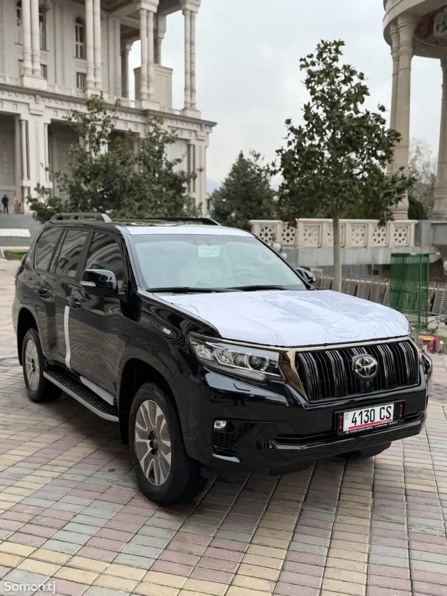 Toyota Land Cruiser Prado 2022 · 4.0 AT