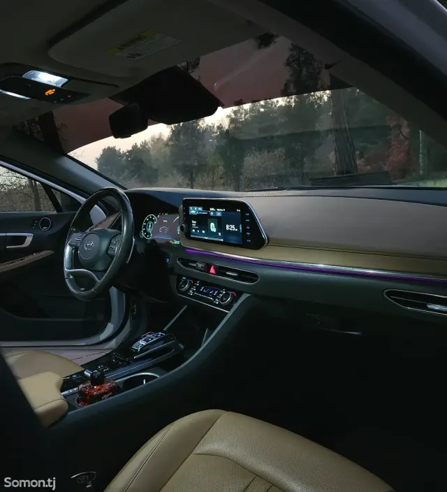 Hyundai Sonata 2021 · 2.0 AT
