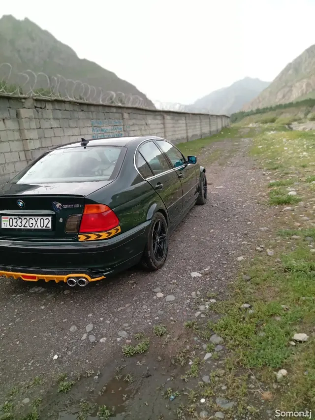 BMW 3 series 2001 · 2.8 AT
