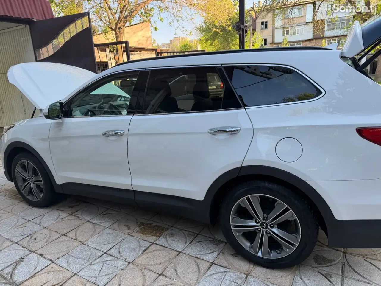Hyundai Santa Fe 2015 · 3.3 AT