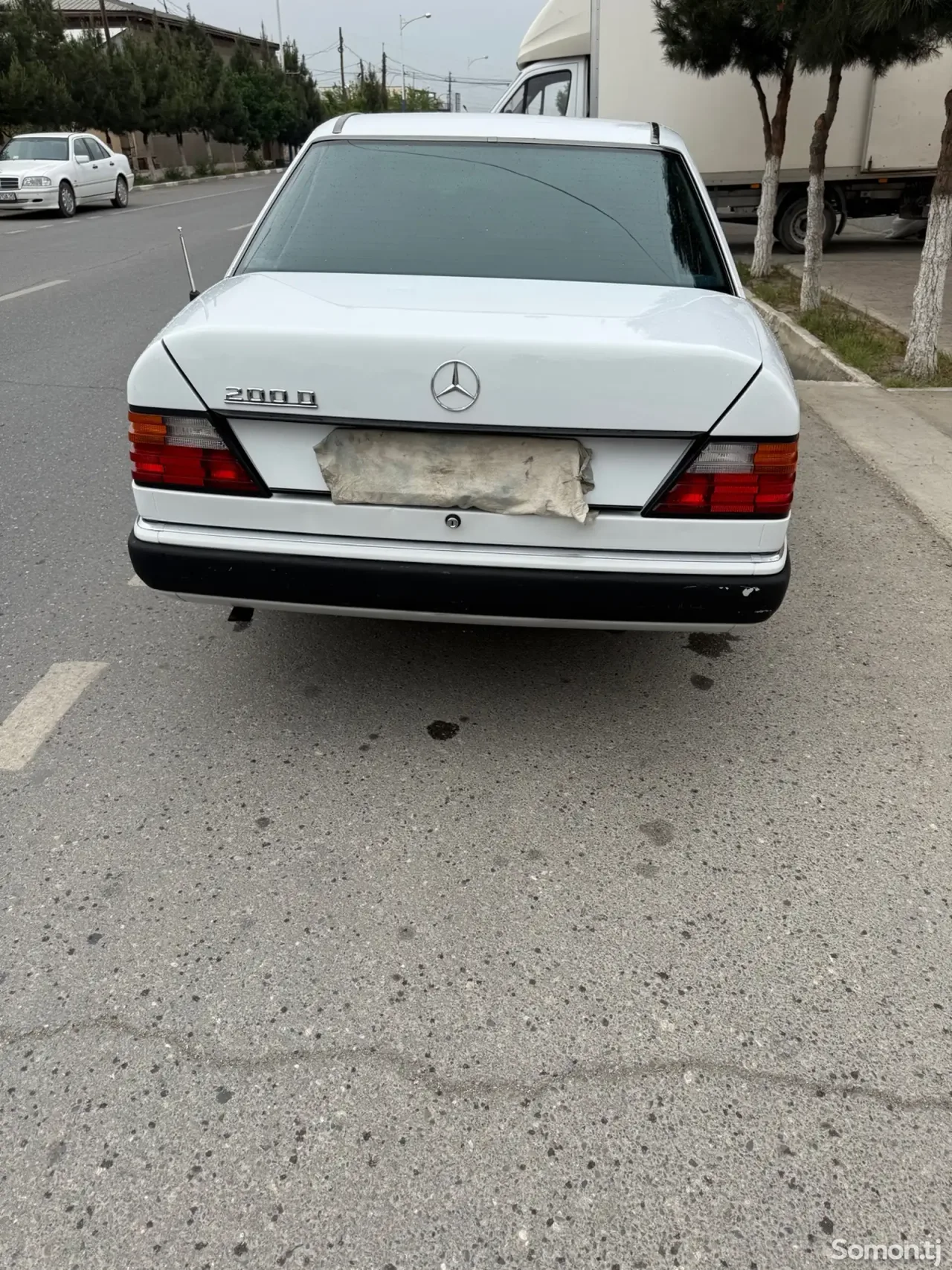 Mercedes-Benz W124 1991 · 2.0 MT