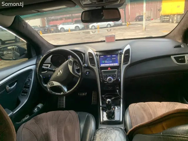 Hyundai i30 2012 · 1.6 AT