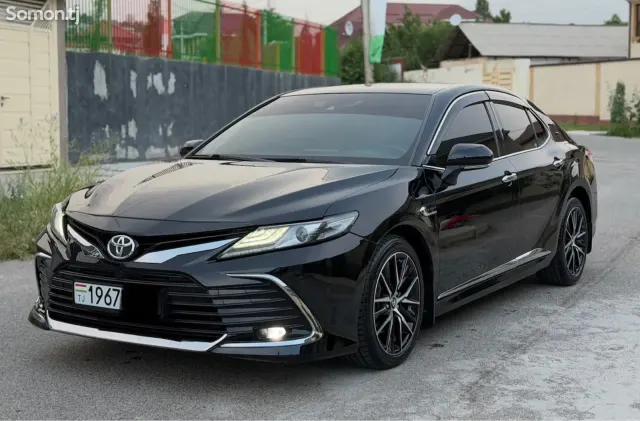 Toyota Camry 2018 · 2.5 AT