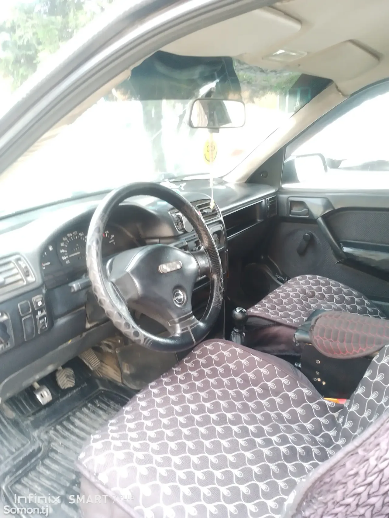 Opel Vectra A 1991 · 1.6 MT
